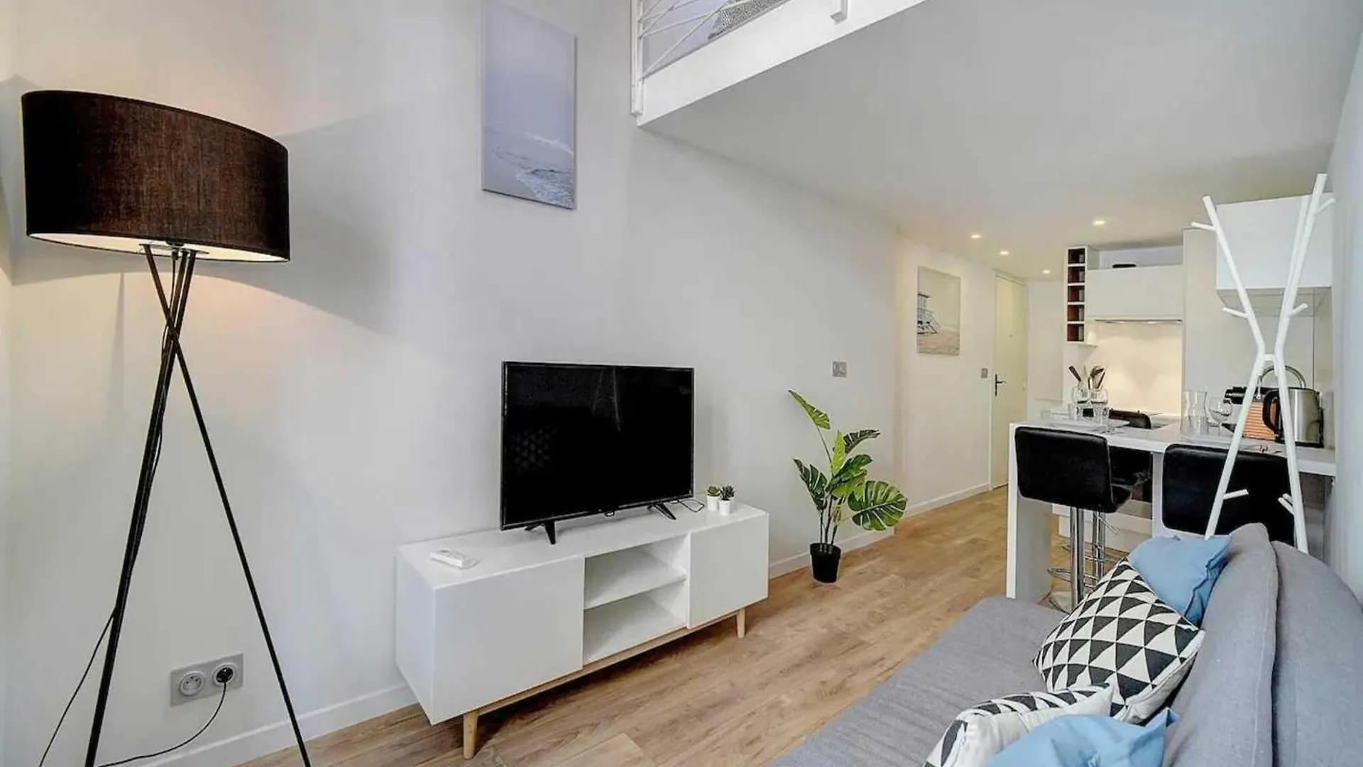 Bright Duplex - Cannes Centre - Mobility Lease 0*,  France